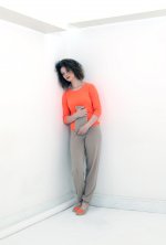 W01 - Elbow sleeve crew neck sweater